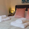 Отель Escape 2 Unwind At The Parade Accommodates 10, фото 15