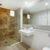 Отель Moore to See - Modern and Spacious 3BR Zetland Apartment with Views over Moore Park, фото 5