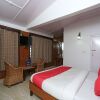 Отель OYO 10653 Hotel Clark, фото 5