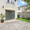 Отель Lovely 2 Bedroom Terrace House in West End, фото 12