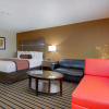 Отель Westbridge Inn and Suites, фото 6