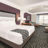 Отель La Quinta Inn & Suites by Wyndham Houston Rosenberg, фото 3