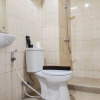 Отель Homey and Comfy 2BR at Vida View Apartment, фото 8
