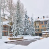 Отель Ski in, Ski out, 2 Bedroom Luxury Residence with hot tub access and expansive views, фото 26