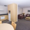 Отель Quest Cathedral Junction Serviced Apartments, фото 7
