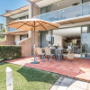 Отель A PERFECT STAY –11 James Cook Apartment, фото 12