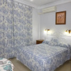 Отель Hostal Virgen Del Rocio, фото 4