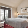 Отель Bronson by Avantstay Luxurious Home On The Slopes!, фото 3
