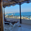 Отель Immaculate 3-bed Apartment sea View, фото 19