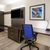 Отель Holiday Inn Express and Suites Savannah - Midtown, an IHG Hotel, фото 41