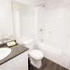 Отель One Bedroom Suite With Patio Laundry and Parking, фото 9