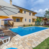 Отель Awesome Home in Pula with Hot Tub, WiFi & 5 Bedrooms, фото 14