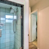Отель 'driftwood Beach Cottage' - Walk to Clearwater Bch, фото 8