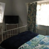 Отель Beautiful 2-bed Apartment in Dagenham, фото 6