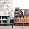 Отель Birmingham Apartment - Canal Wharf, фото 1