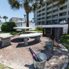 Отель Emerald Twrs West 5006 By Brooks And Shorey Resorts 2 Bedroom Condo by RedAwning, фото 36