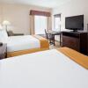 Отель Holiday Inn Express Hotel & Suites Carneys Point, an IHG Hotel, фото 3