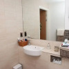 Отель Modern 1 Bedroom Whapping Flat, фото 8