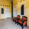 Отель OYO 2165 Alyah Guest House Syariah, фото 3
