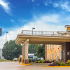 Отель Quality Inn & Suites, фото 1