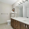 Отель Rooftop Paradise Luxe 2BR  Lake Views, фото 9