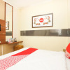 Отель OYO 450 Semampir Residence, фото 2