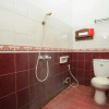 Отель RedDoorz @ Genteng Surabaya 2, фото 10