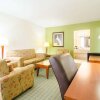 Отель Rodeway Inn & Suites Greensboro Southeast, фото 15