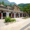 Отель Mount Yunqiu Yaodong Courtyard, фото 15