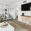 Отель Hoosier Holiday 1 Bedroom Condo by RedAwning, фото 12