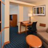 Отель Fairfield Inn And Suites Bloomington в Блумингтоне