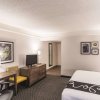 Отель La Quinta Inn & Suites by Wyndham Flagstaff, фото 5