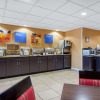 Отель Comfort Inn & Suites, фото 12