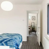 Отель Mid-Century Modern Style 1BD with Garden, фото 3
