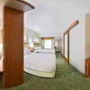 Отель SpringHill Suites Pensacola, фото 2