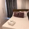 Отель Stunning 1-bed Apartment With En-suite in Strood, фото 8