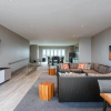 Отель 18th FL Stylish CozySuites w/ roof pool, gym #5, фото 1