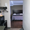 Отель Hawthorne Plaza Inn, фото 3