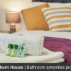 Отель Contractor House - Beautifully decorated 4 en-suite bedrooms - Chadburn House by Your Lettings Peter, фото 10