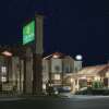 Отель La Quinta Inn & Suites by Wyndham Fairfield - Napa Valley, фото 1
