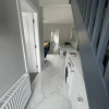 Отель Modern 3 bed Townhouse newly refurbished free parking 10 mins walk to town centre , hospital and col, фото 10