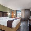 Отель Days Inn & Suites by Wyndham Rocky Mount Golden East, фото 36
