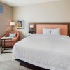 Отель Hampton Inn by Hilton Smithfield Selma, фото 16