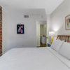 Отель Amazing 1 BR apt - 1 block from Jax Beach!, фото 2