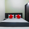 Отель Capital O 70043 Limestone Luxury Rooms, фото 4