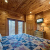 Отель Mountain View Lodge 8 Bedroom Home with Hot Tub, фото 2