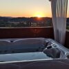 Отель Viksa with Hot Tub, фото 13