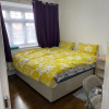 Отель Charming 2-bed Apartment in Heathrow First Floor, фото 6