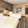 Отель La Quinta Inn & Suites by Wyndham Atlanta South - McDonough, фото 11