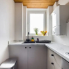 Отель The Vauxhall Bolthole - Elegant and Bright 2bdr Flat, фото 7
